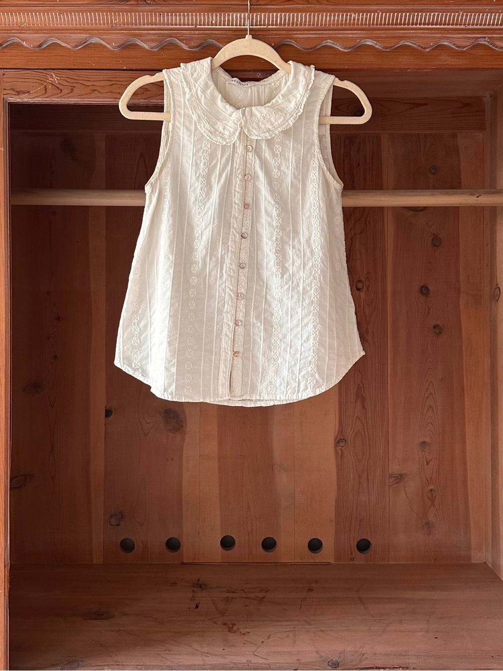Neuflora Sleeveless Lace-Trim Button Front Top in Ivory
